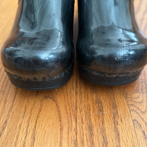 Dansko clog black with grey print - Picture 8 of 11